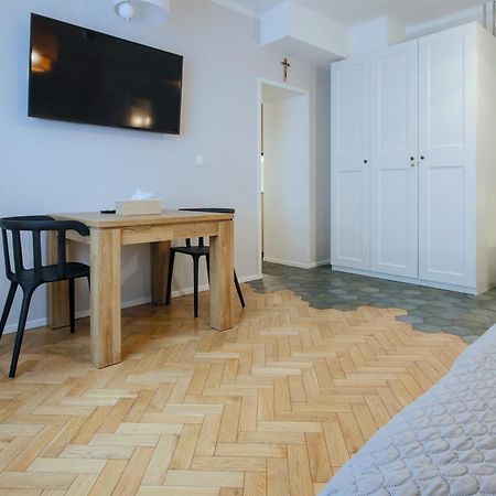 Kana - Stylish Apartment In Krakow Pomorska - Close, Wifi, Smart Tv Exterior photo